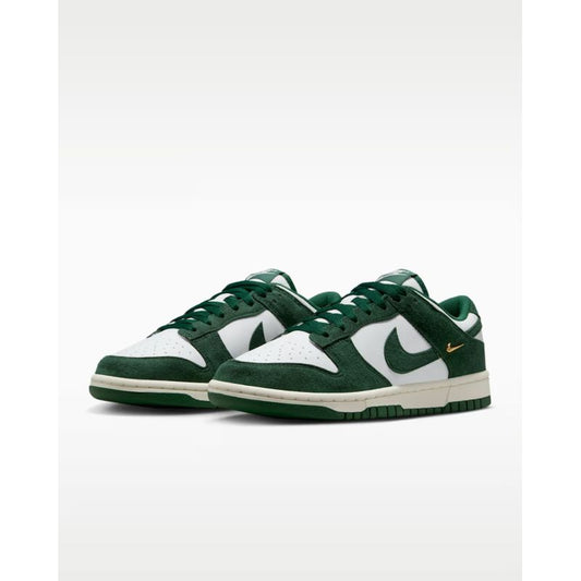 NIKE WMNS DUNK LOW