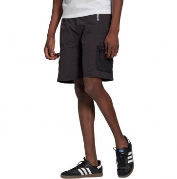 Adidas Originals - Spectrum Shorts in Black