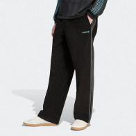 Adidas Originals - Corduroy Pants in Black